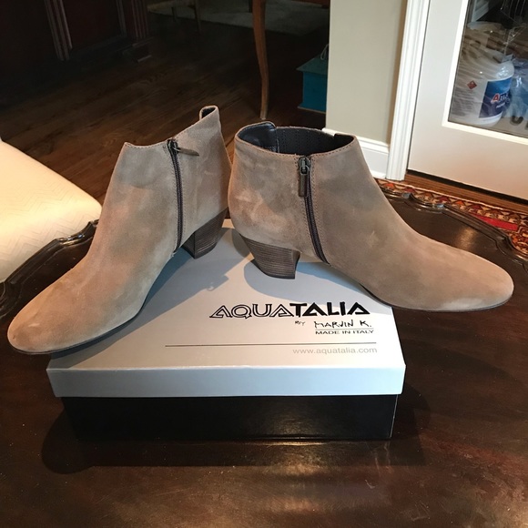 Aquatalia Shoes - Aquatalia Rubbed Suede WEATHERPROOF Ankle Boots!
